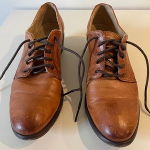 Frye Carson Oxford-Cognac
